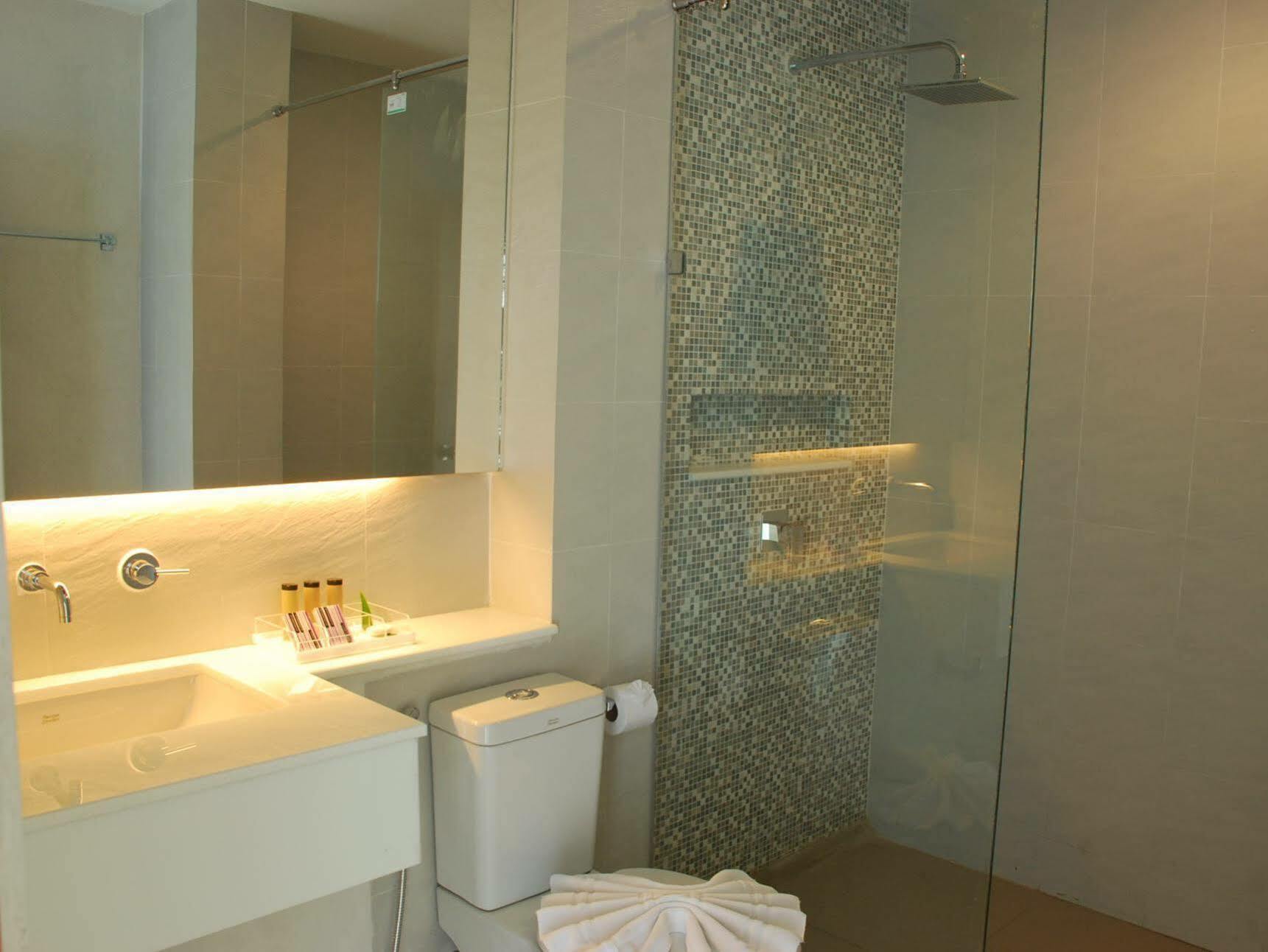 Отель The House Patong Экстерьер фото